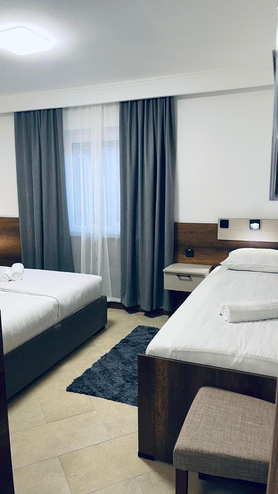 Kollar D Guest House - Prenociste Rooms Subotica Exterior foto