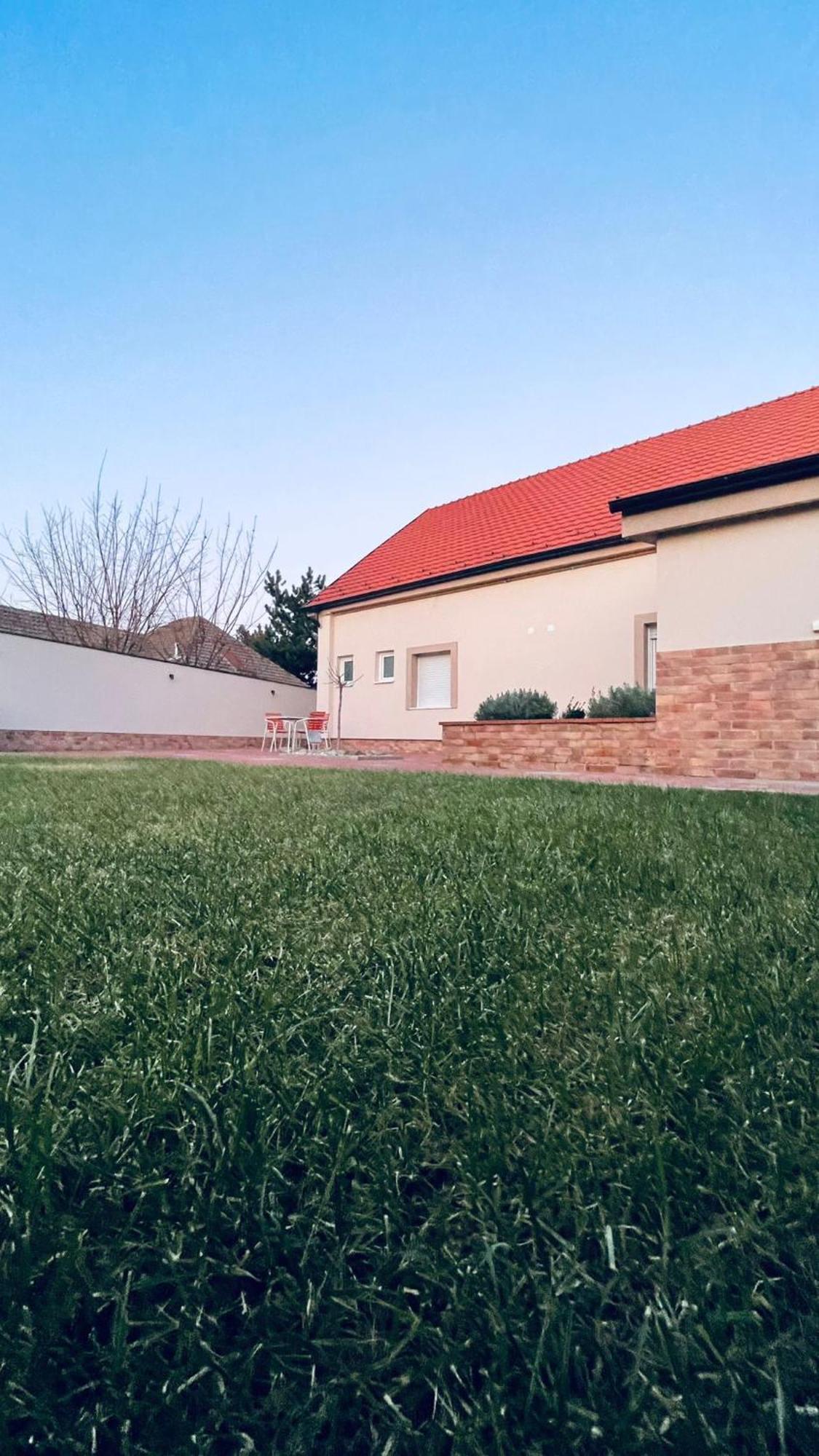 Kollar D Guest House - Prenociste Rooms Subotica Exterior foto