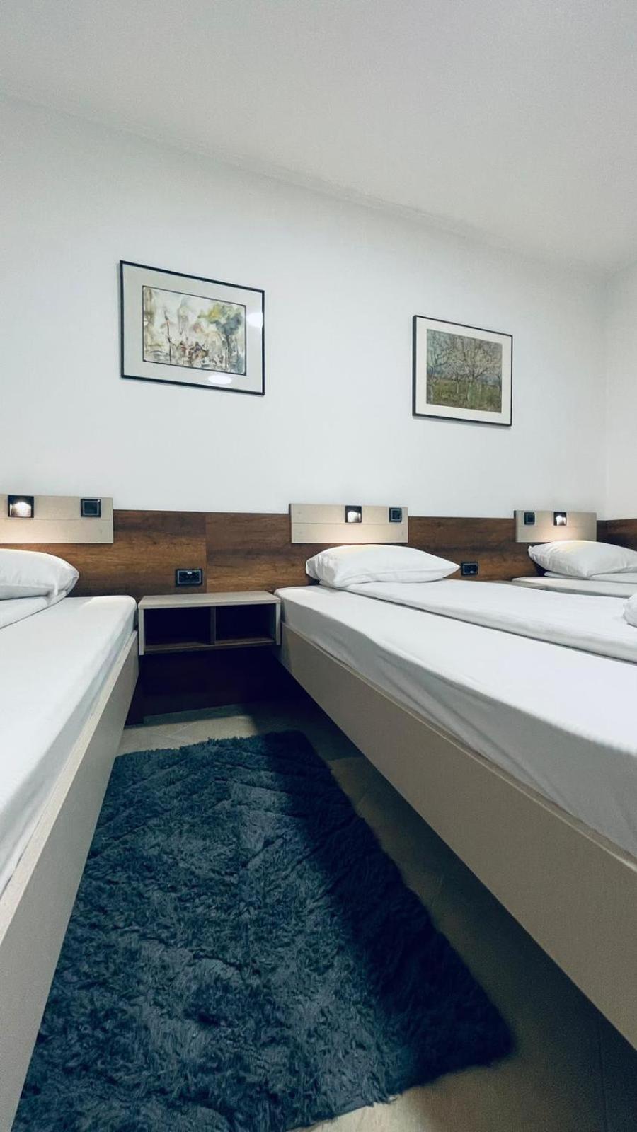 Kollar D Guest House - Prenociste Rooms Subotica Exterior foto